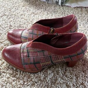 L' Artiste Spring Step Palagia Cap Booties Shoes Red Leather Plaid 39 8 8.5